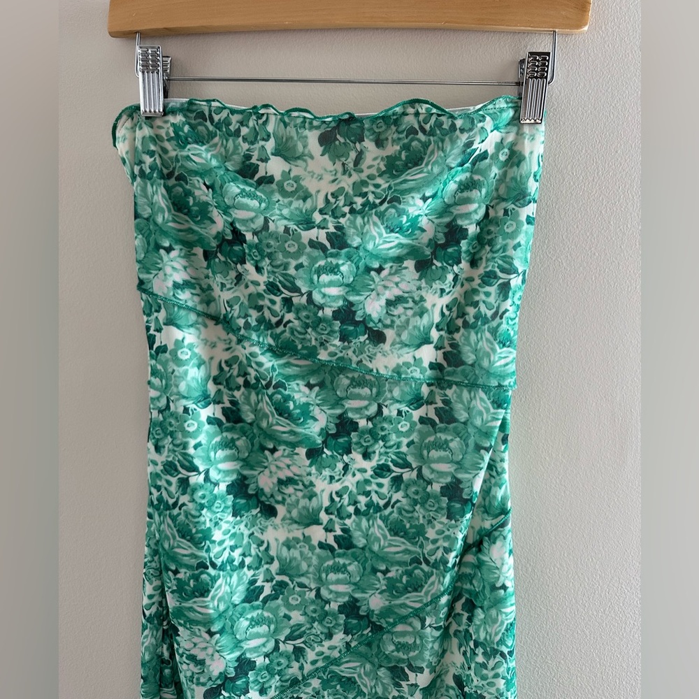 Like New ShowPo Strapless MIDI Dress Size 6